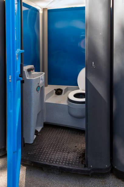 Best Portable restroom solutions  in Athena, OR